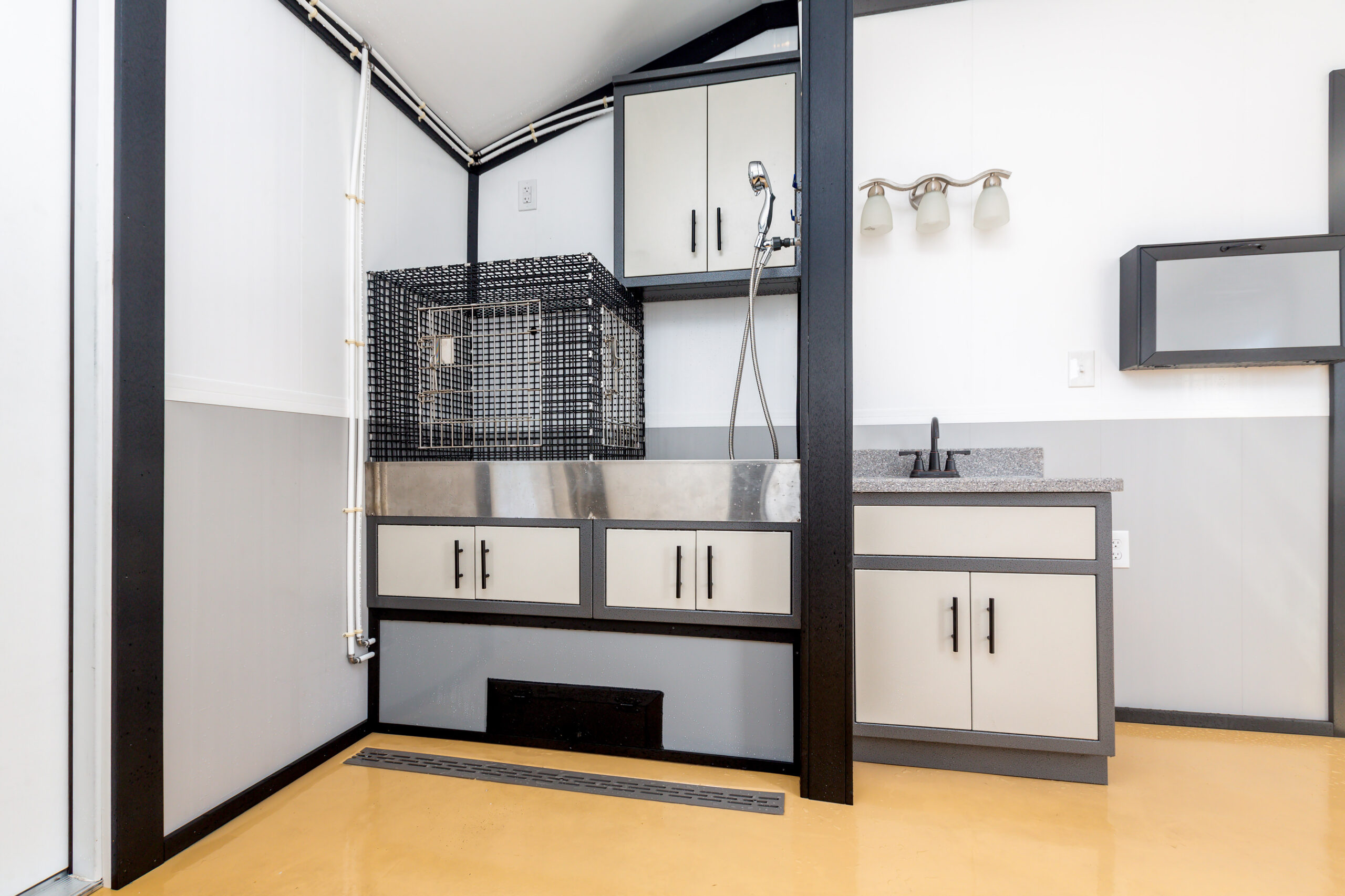 20x40 kennel wash station