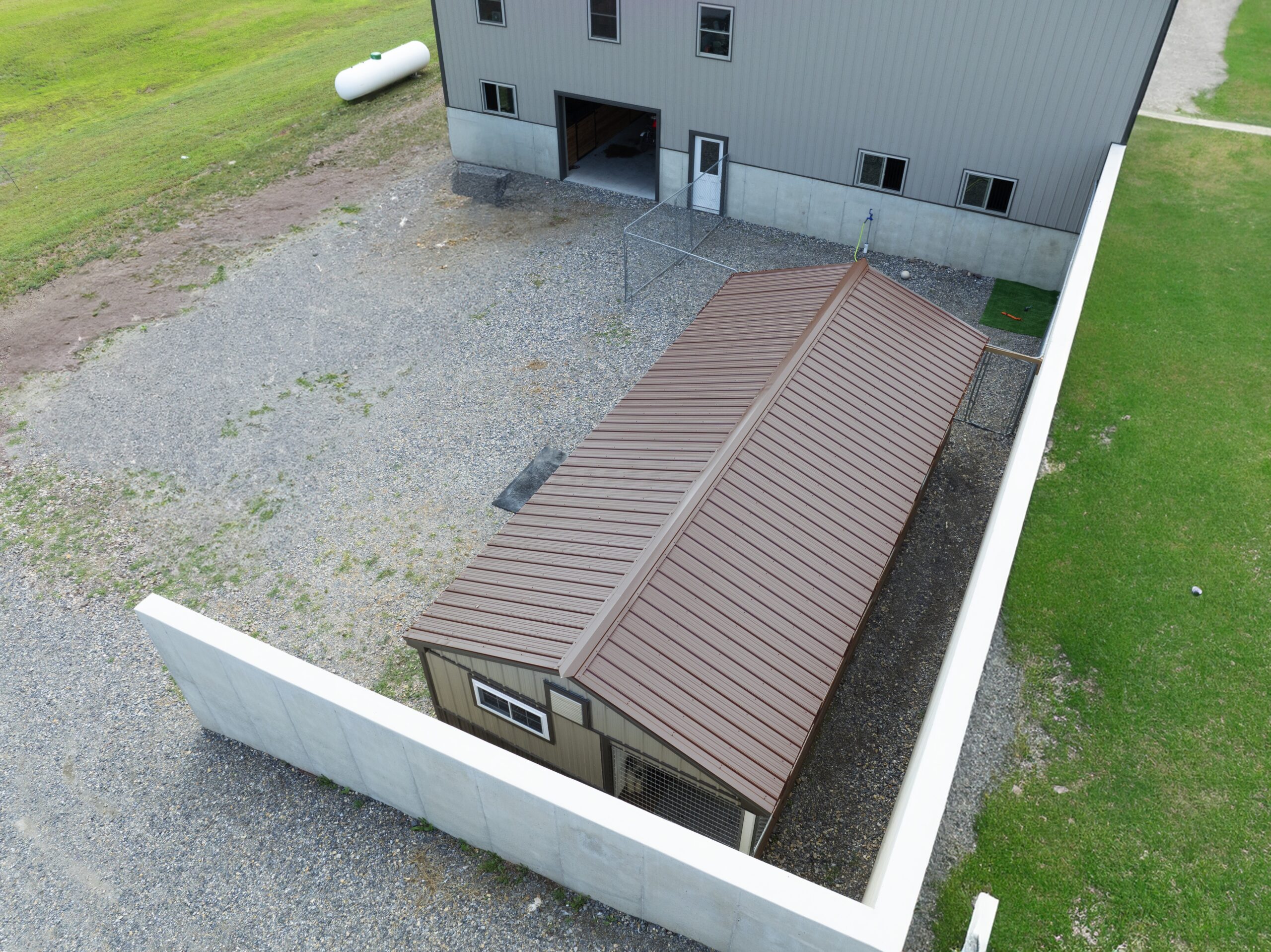 above view of a 15x32 commercial kennel