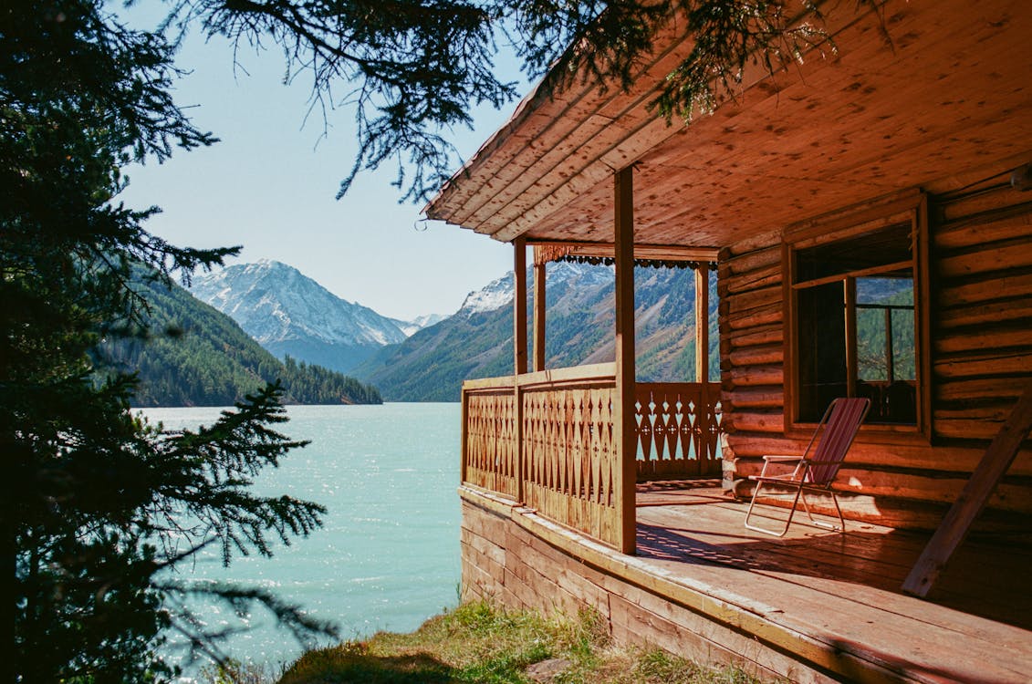 log cabin on a lake, lake house cabin