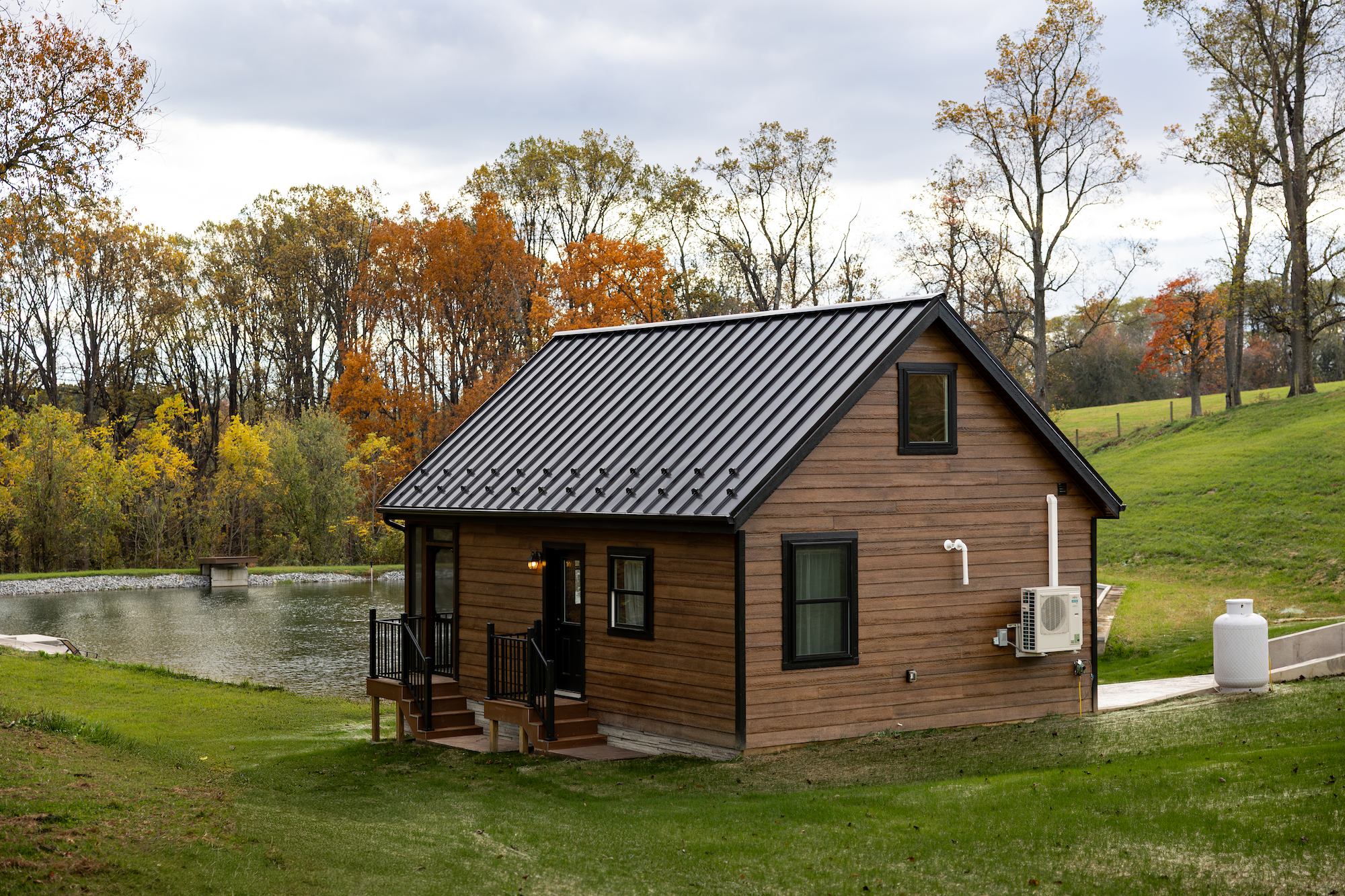 apex modular cabin exterior